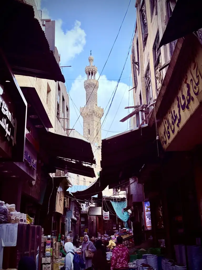 Marché du Caire et environnement de vie quotidienne.